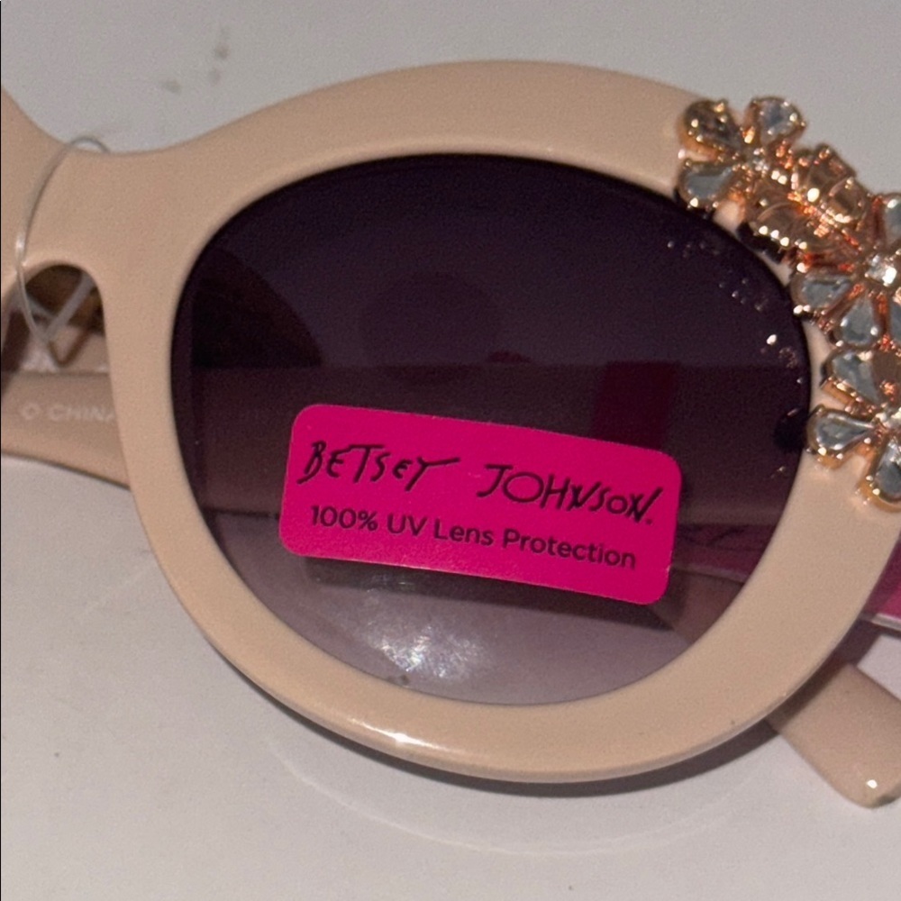 Betsey Johnson Pink Round Floral Embellished Sunglasses - Picture 5 of 11